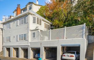 22A Clifton Tce (top flat), Kelburn