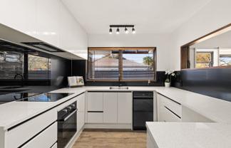 1/702 Tomoana Road, Mahora
