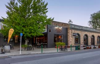 Iconic Olivers & The Lord Clyde – Central Otago