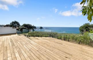 909a Beach Road, Waiake
