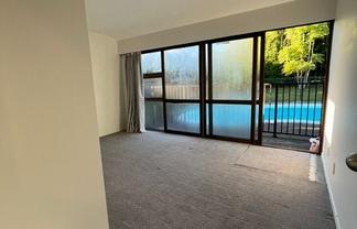 24 Bond Crescent, Forrest Hill