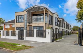 73D New Windsor Road, New Windsor