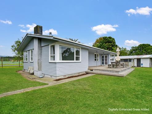 54 Kuku Beach Road, Manakau