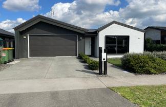 33 Probert Crescent, Chartwell