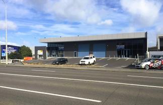 Road Front Penrose Industrial | 900 m2