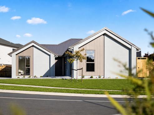 32 Rongoa Maori Way, Pukekohe