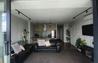 10/4161 Great North Road, Glen Eden