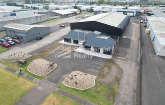 High Power Drive Around Site 2592Sqm + Yard