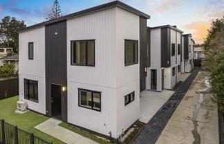 2/18 Jupiter Street, Papakura