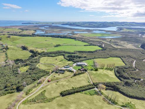4193 Kaipara Coast Highway, Tauhoa