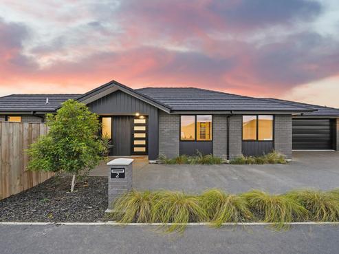2 Earl Way, Amberley