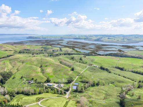 4127 Kaipara Coast Highway, Tauhoa