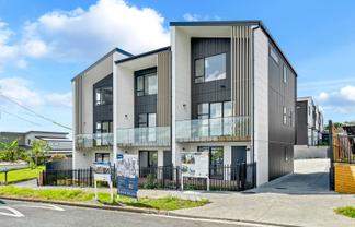 6/18 Roberton Road, Avondale