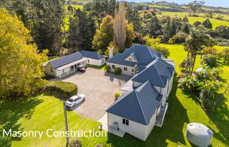 90 Wades Road, Whitford
