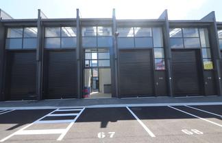 21 sqm Corner Workshop in Mt Wellington