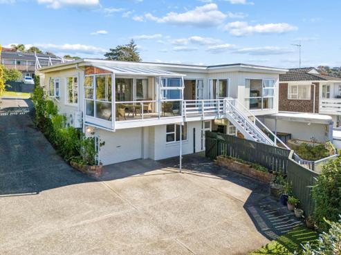 21 Stapleford Crescent, Browns Bay
