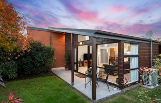 32A Farquhars Road, Redwood