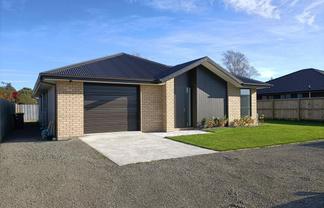 10 Cherry Avenue, Darfield