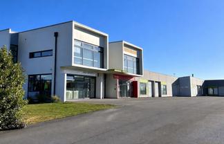 145 m2 Office available for lease