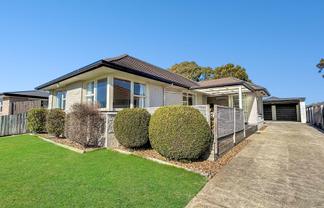 22 Helmsdale St, Burwood
