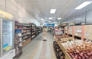 High Exposure Roadfront Retail + Cold Room