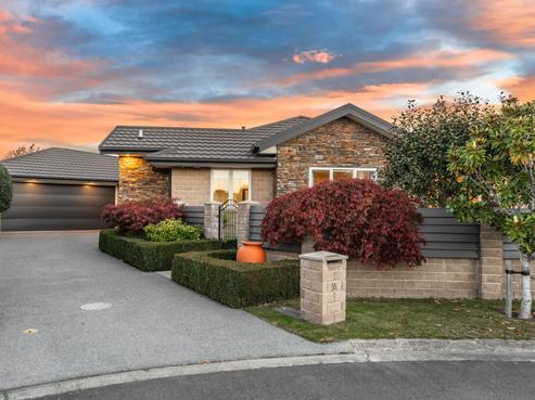 55 Brookwater Avenue, Northwood