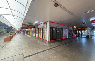 RETAIL IN MANGERE TOWN CENTRE
