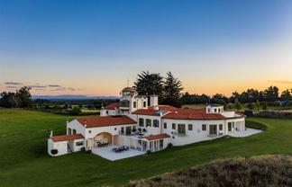 Bella Castello – Events Venue & Luxury Retreat For Lease