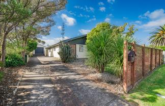 21 Chums Road, Paraparaumu Beach