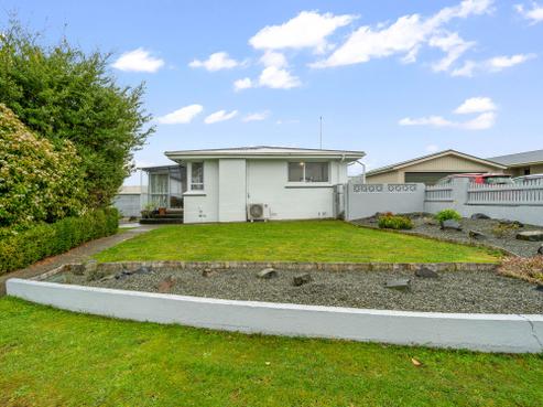 22 Orwell Crescent, Newfield