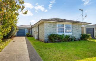 11 Anthony Grove, Paraparaumu Beach