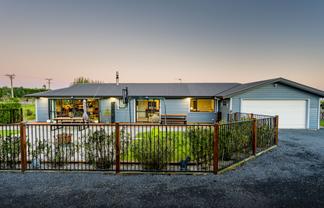 27 Green Island Bush Road, BLACKHEAD