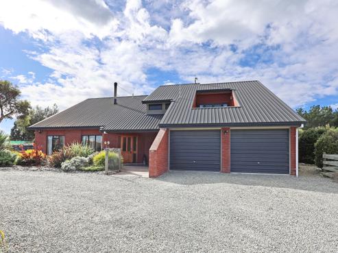 185 Homestead Road, Weston