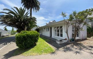 2/342 Waihi Road, Judea
