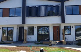 2/2 Dolphin Street, Pakuranga