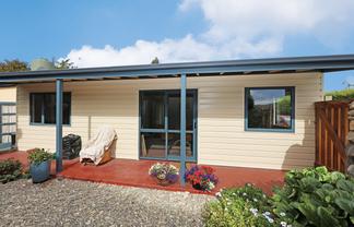 33 Main Street, Weston