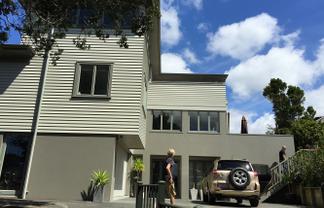 60 Beach Road, Castor Bay