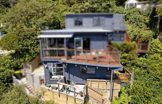 6B Matai Terrace, Eastbourne