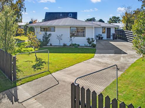 4 Dove Place, Westbrook