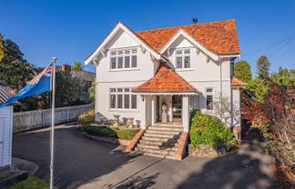 12 Brassey Road, Saint Johns Hill