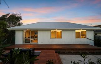 99 Pacific Road, North New Brighton
