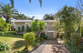 23 St Leonards Road, Kelston