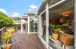 42 Allington Road, Karori