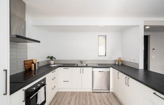 2/4 Puaha Street, Takapuwahia