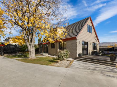 6 Dawson Place, Alexandra
