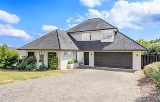 9 Orangewood Drive, Northpark
