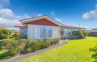 16 Blundell Place, Huntly