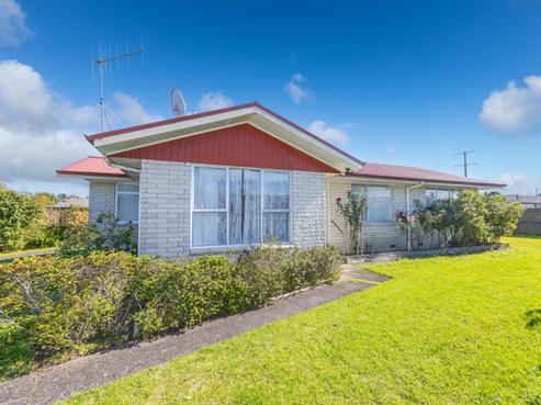 16 Blundell Place, Huntly