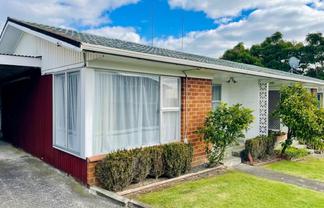 4/25 West Coast Road, Glen Eden