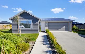 154/30 Bob Robertson Drive, Woodend